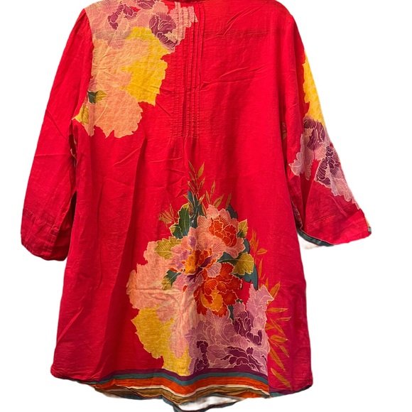 Sundance Large blouse or beach cover up or wear with leggings. - Picture 5 of 9